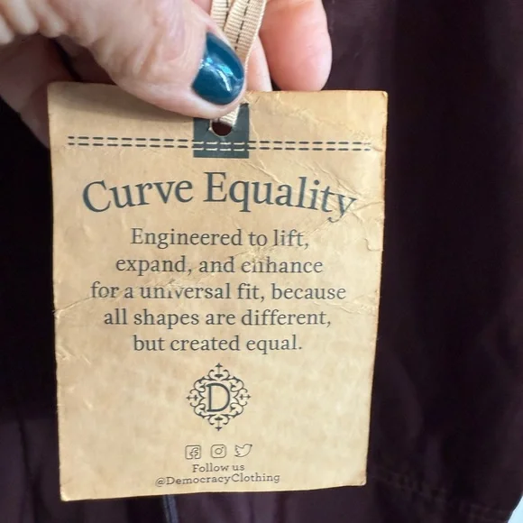 Democracy Dark Burgundy Cargo Jogger Pants NWT - Picture 5 of 9